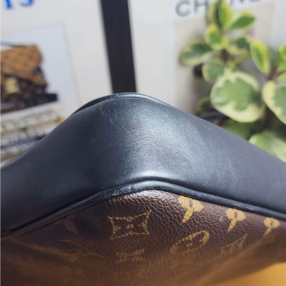 SOLD Louis Vuitton Madagascar crossbody - Picture 2 of 16